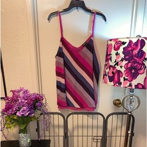 ‼️FINAL MARK DOWN‼️ BNWOT BEAUTIFUL DIAGONAL STRIPED FLOWY TOP